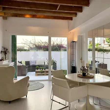 La Casa Mediterranea De Sonia Premia De Mar